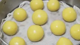原来糯米粉南瓜放在一起这么好吃，试试新吃法，2斤糯米粉不够吃