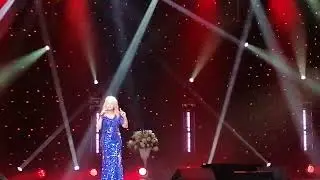 Лариса Долина - Три розы.. Праздничный концерт, посвящённый Дню 8 Марта, БКЗ Октябрьский