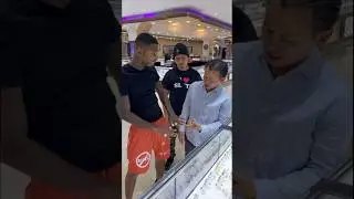 When Window Shopping Goes Wrong 🤣