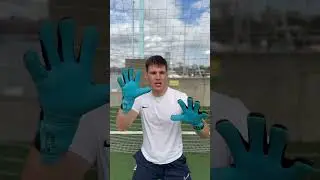 goalkeepers are not easy 👌🏻 #football #laugh #funny