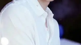 Hu Yitian in white so handsome