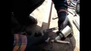 Заміна сайлентблоків Шевроле Нива..wmv