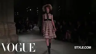 Alexander McQueen Fall 2015 Ready-to-Wear - Fashion Show - Style.com