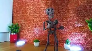 Swooner sining puppet - Michael Buble