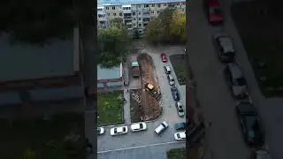 Закатывают в асфальт газон на Карла Маркса