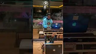A DJ WASS A PLAY 