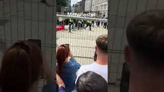 Protest and riots in Manchester #youtubeshorts  #protest  #manchesterunited  #manchestercity#uk