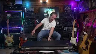 Quick unboxing of a new guitar...