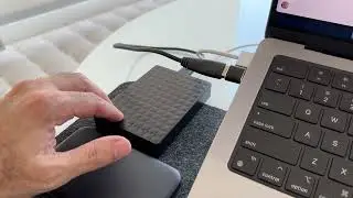 Qual é a forma de backup mais confiável, nuvem ou HD / SSD?