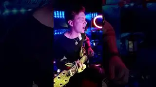 НЕРВЫ - СЛИШКОМ ВЛЮБЛЁН / кавер каждый день / под гитару #sorts  #cover #challenge #гитара #кавер #m