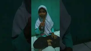 Bocil makan piscok 