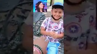 Niño reacciona a Personas de color...