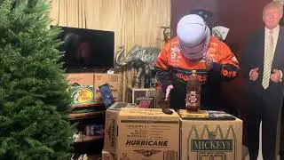 CHUG A 40oz - Keep The Cringe In Christmas !