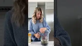 Trash smoothie for the win👍🏼 #yoga #vegan