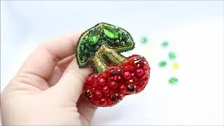 Брошь из бисера 
