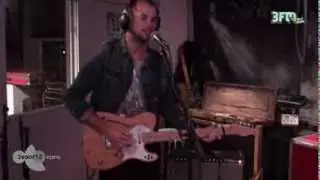 Girl Beard - 'Swallow' live @ 3voor12 Radio
