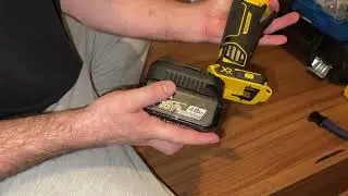 Использование аккумуляторов Makita на инструменте Dewalt