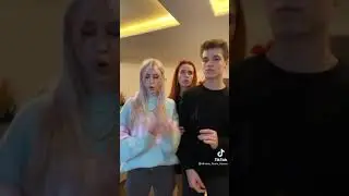 Он пришел сюда с женой😂😂😂
