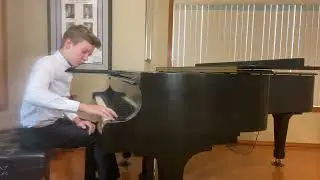 Alexandr Anisimov plays Dumka by P. Tchaikovsky.