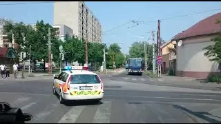 A 70-es és a 72-es közös vonulása... Hungarian ambulance car in Budapest (inside view)