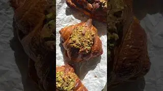 Pistachio Crookie