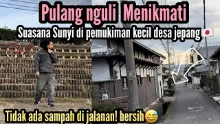 Pemukiman desa jepang di siang hari tapi seperti tengah malam