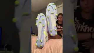 Amateur soccer player strips her shoes and socks & unveils her huge feet