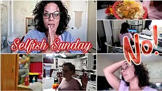 Selfish Sunday | Now they Eat Dog Food | STAY ON TASK MELI