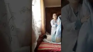Смена постельного белья продольный способ.