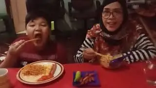 Makan mie Korea lagi 😋😀