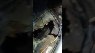 Ремонт днища приора. Моль прогрызла смотровое окно в полу