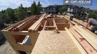 Монтаж дома из СИП панелей методом крупноузловой сборки  - ускоренное видео