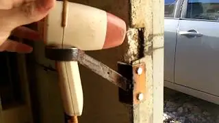 Как открыть замерзший замок