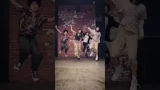 The cameraman slayed but wait til the end...😅 #JJAM w/ @AJAAOfficial  🫶 #straykids #ajaa #shorts