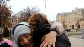 #астрахань #кремль #мама Девушка расплакалась астрахань. Вопросы случайным прохожим.