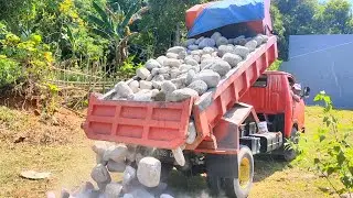 Umplung Tak Ingin Punah... Mobil Truk Jomplang Muatan Batu Kali.
