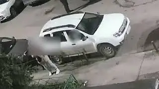 Сумасшедшая БАБКА Домашняя Незабудка ищет ЗАКЛАДКИ рядом с домом Пиратская Жизнь Нина и Вовчик
