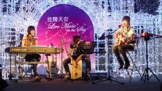 Robynn & Kendy @ 朗豪坊 22.10.2011 11. Price Tag (Encore)