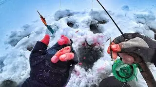 БЫЛ НАКАЗАН! УТАЩИЛО УДОЧКУ! ВСЕ РУКИ В КРОВИ! НО НЕ ОСТАНОВИТЬСЯ!!! ТАК ЛОВЯТ В ЯКУТИИ!