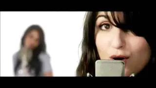 • Drôle de vie - Leïla Bekhti & Géraldine Nakache (Tout ce qui brille)
