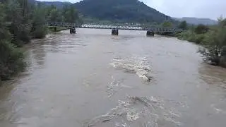 Річка Ріка в м.Хуст (Закарпаття)22.05.2019.Вода прибуває