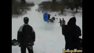 с горки на ватрушке!