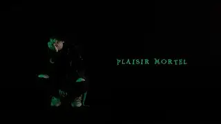 NAEKO - PLAISIR MORTEL [Lyrics Video]