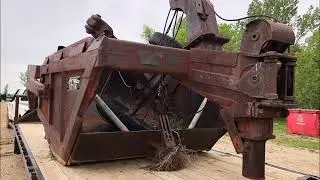 loading up Bucyrus Erie scraper