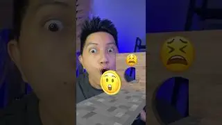 Emotikon wajah 😂