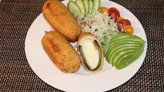 Chiles jalapeños envueltos en masa.