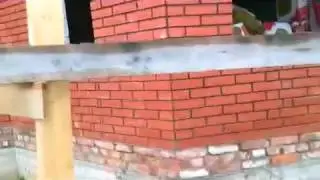 Ужасная облицовка современного фасада дома кирпичом