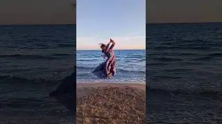 O re piya at the beach 💃#orepiya #aajanachle #kingamalec #kathakdance #kathakdancers #dance #beach