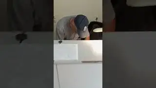 сам себе делает зарплату 🤑
