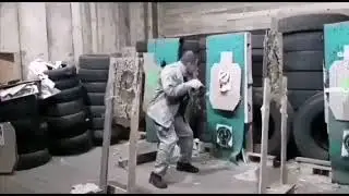 У него с реакцией все в порядке